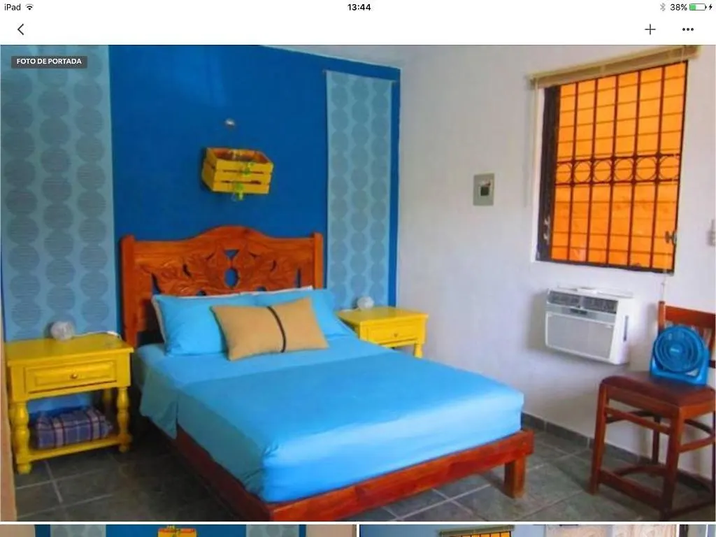 Casa De Hojas contacts
